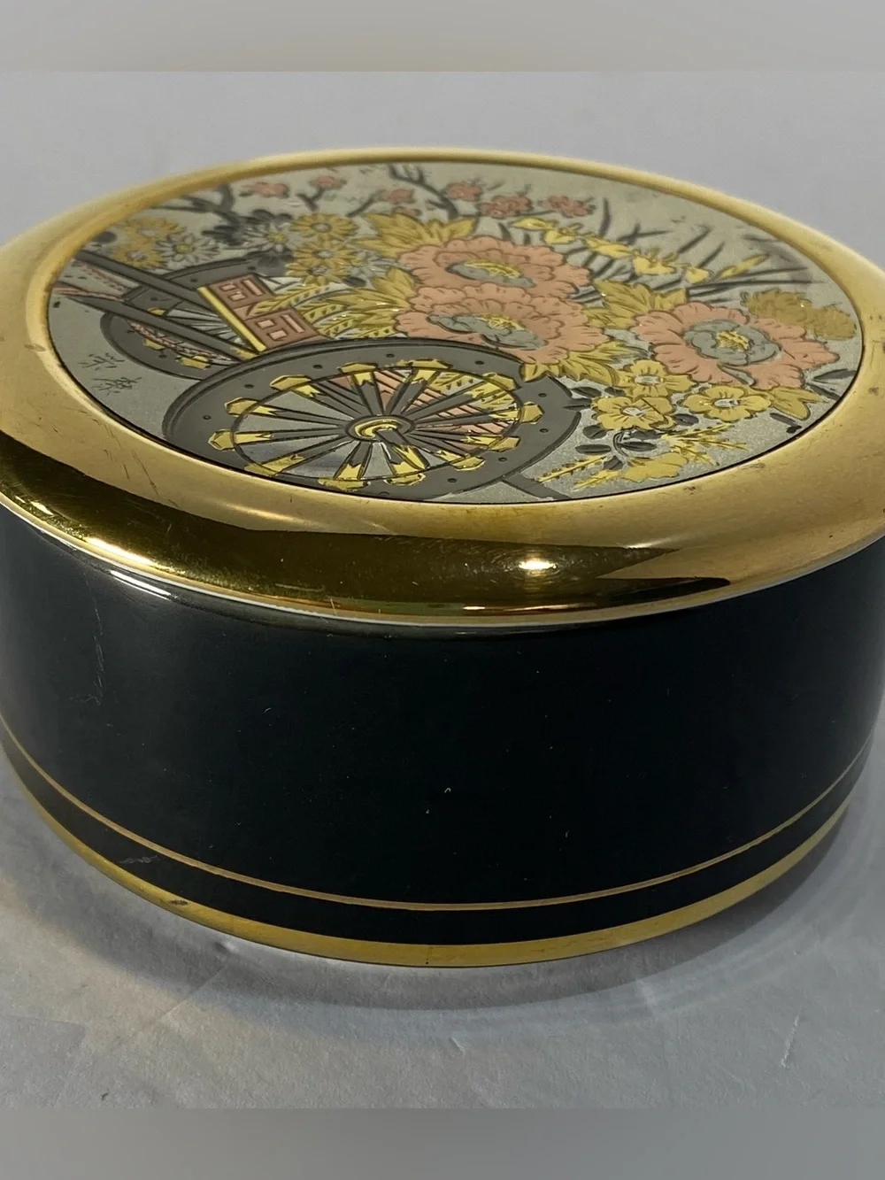 VTG Japanese Art of Chokin Style Trinket Box Black Gold Floral Cart Round Vanity
